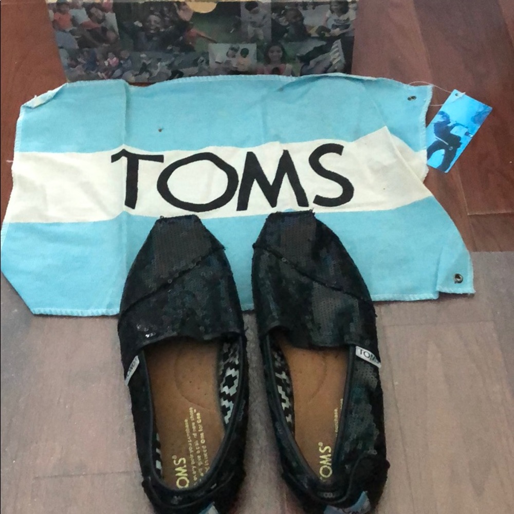 Toms shoes